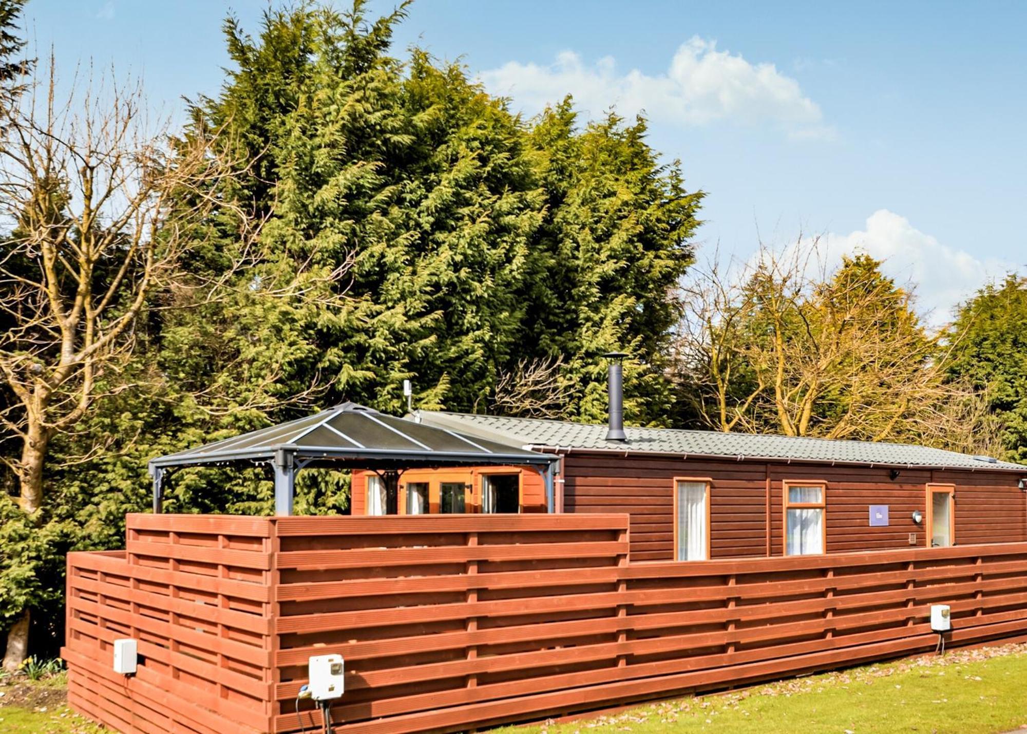 Longnor Wood Holiday Park Longnor (Staffordshire) Exterior foto